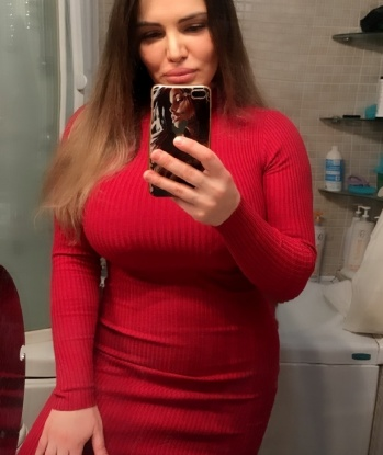 🌹 Я нежная и страстная, сексуальная и развратная. 💋 Мы проведем вместе незабываемое время, полное эмоций и наслаждения. 🔥 Я живу в Москве и знаю все ее лучшие уголки. Со мной вы сможете погрузиться в мир страсти и релаксации в уютной обстановке моей горячей квартиры. 🏩 Приглашаю вас на чарующие массажи, интимные игры и многое другое! Мои услуги на высшем уровне, я предлагаю вам полное удовлетворение и расслабление. 💦 Посмотрите мои фото и оцените мою красоту и шарм. 💃📸 У меня множество положительных отзывов, так что вы можете быть уверены в качестве моих услуг. Обратившись ко мне, вы получите незабываемые эмоции и доверие. Обращайтесь, и я превращу ваши фантазии в реальность! 💫 Ольга